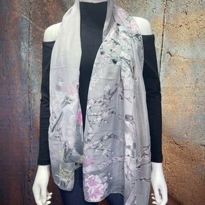 NWOT Japanese floral scarf